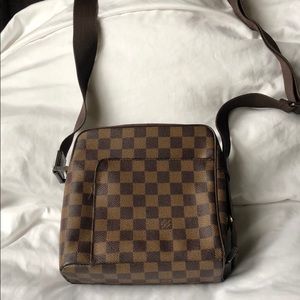 Louis Vuitton Messenger Bag
